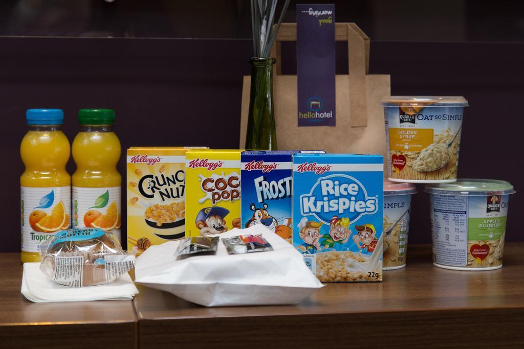 Hello Hotel スウィントン エクステリア 写真